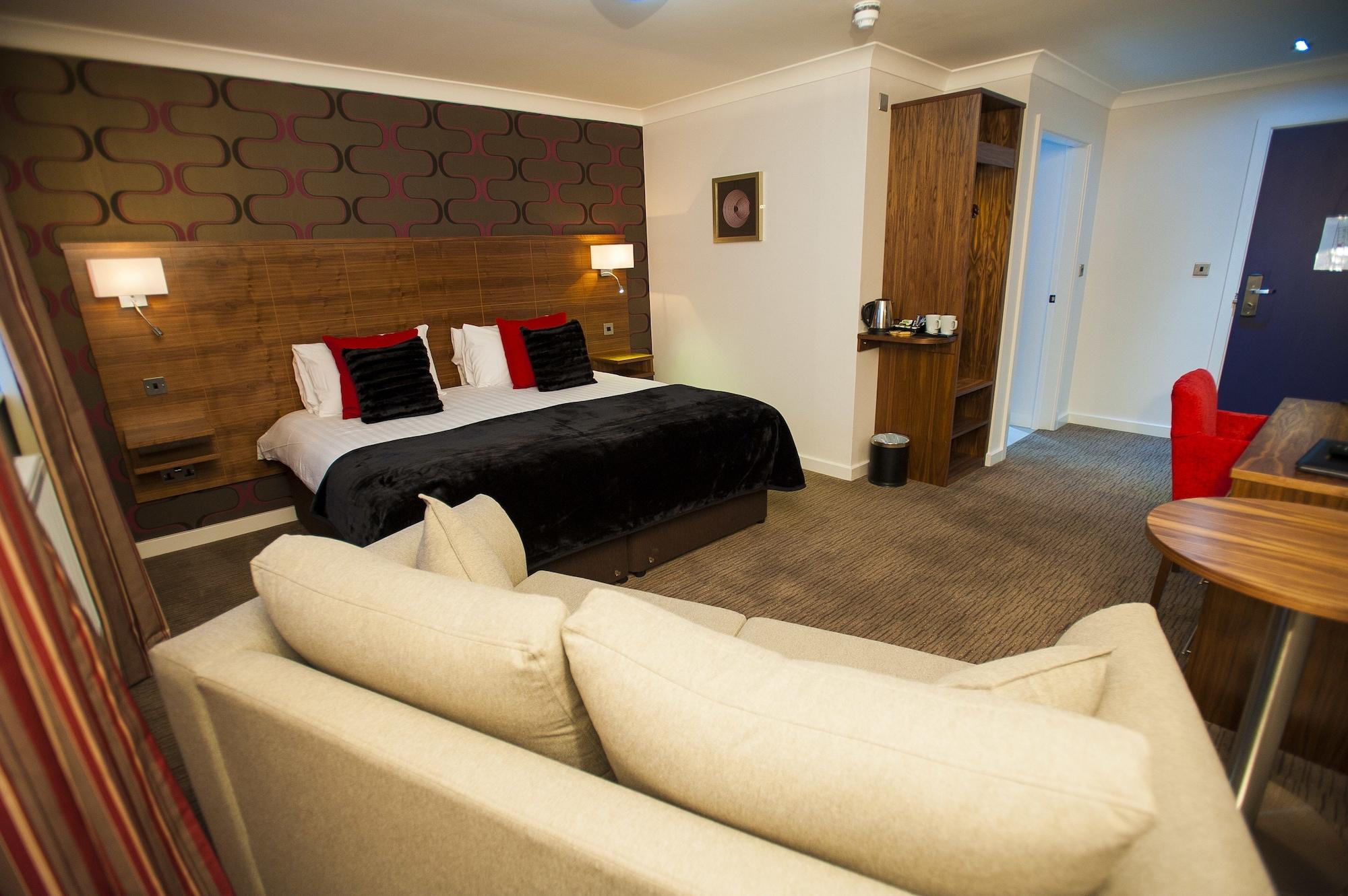 Best Western Plus Lancashire Manor Hotel Skelmersdale Bagian luar foto