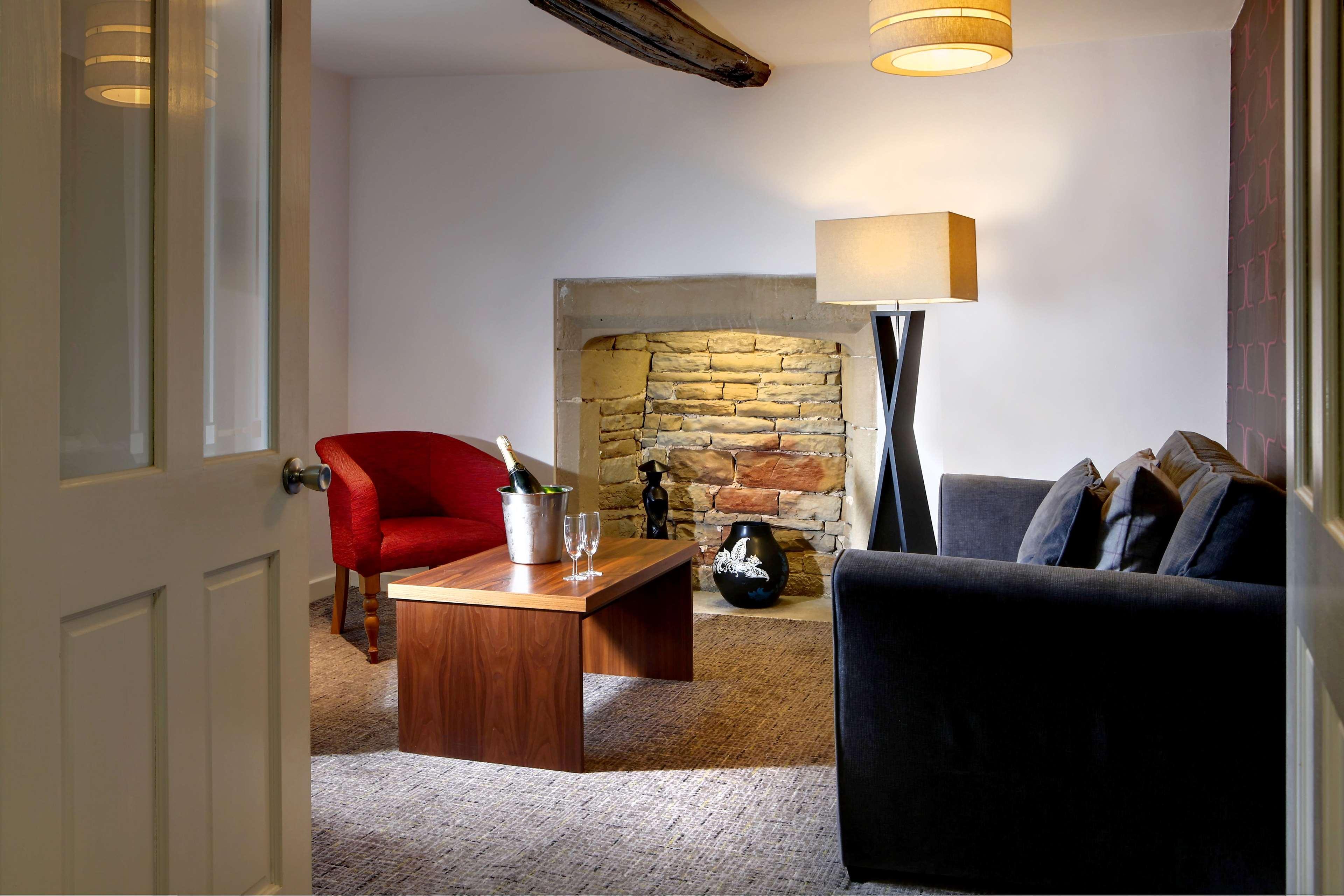 Best Western Plus Lancashire Manor Hotel Skelmersdale Bagian luar foto