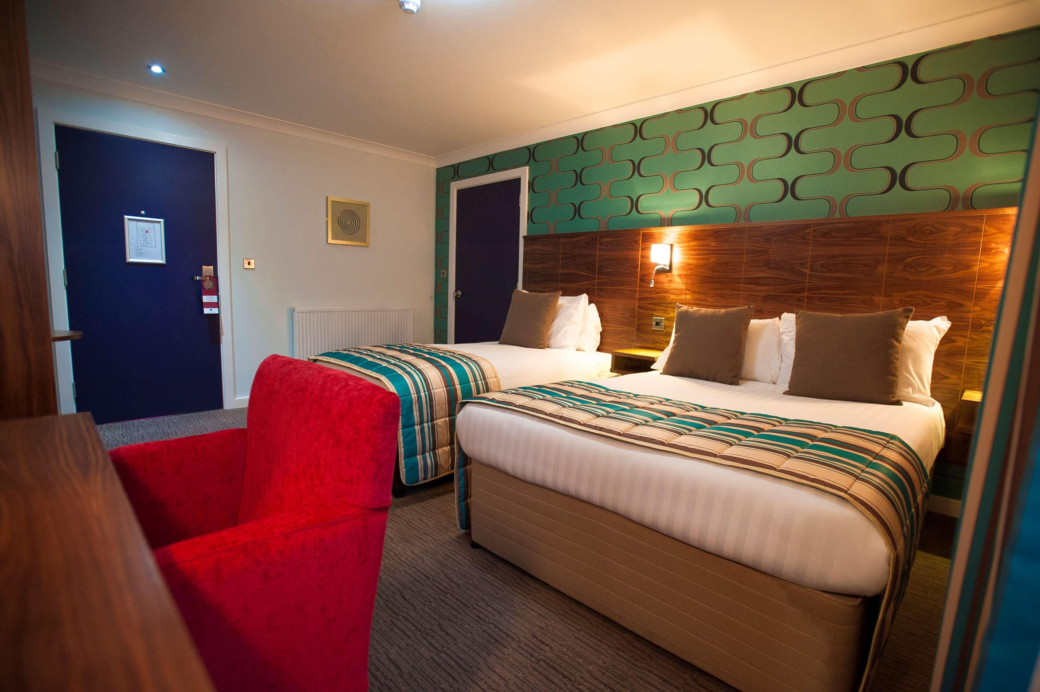 Best Western Plus Lancashire Manor Hotel Skelmersdale Bagian luar foto