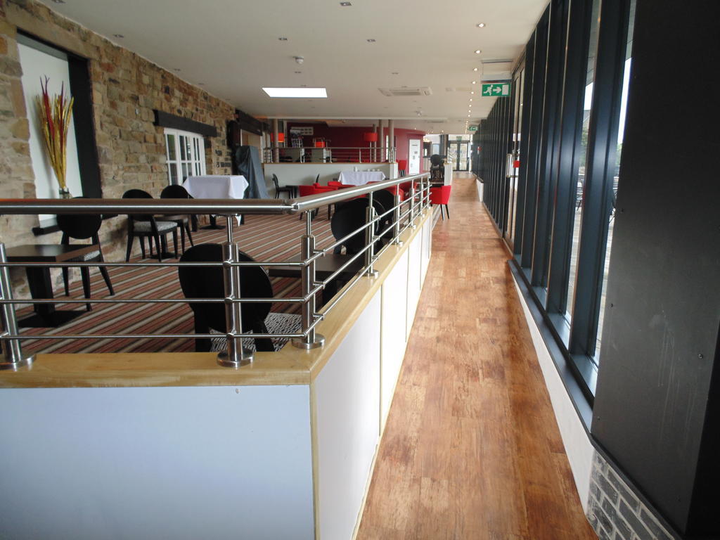 Best Western Plus Lancashire Manor Hotel Skelmersdale Bagian luar foto